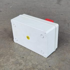 เต้ารับตัวเมียพร้อมสวิตซ์ SUMO STINTERTRADE