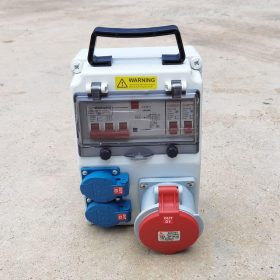 กล่องจ่ายไฟแบบติดผนัง SUMO STINTERTRADE